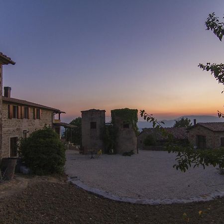 Agriturismo Terra Selvatica Valfabbrica Экстерьер фото