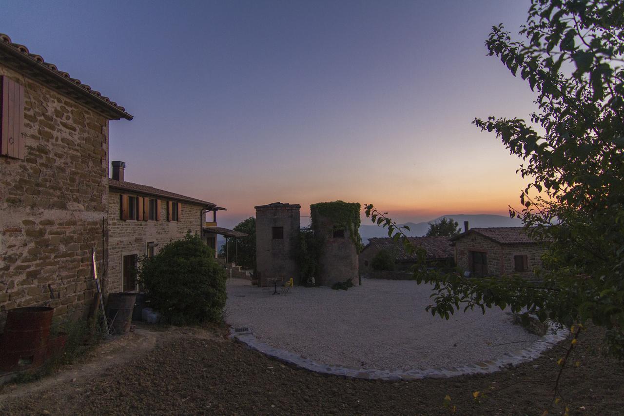 Agriturismo Terra Selvatica Valfabbrica Экстерьер фото